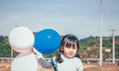小孩子夏天手很热怎么回事-权威小孩夏天手冰凉出水怎么回事平台,分享专业夏天小孩手凉是什么原因引起的知识_夏天小孩手凉出汗是怎么回事网